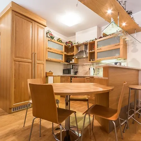 Best Apartments-sulevimagi Lejlighed